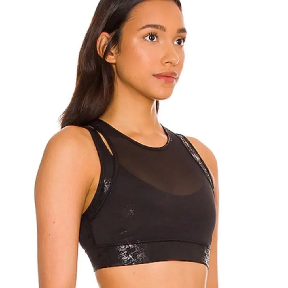 Puma Mid Impact Fashion Luxe Ellavate Bra In Black Size M NWT - Picture 2 of 4